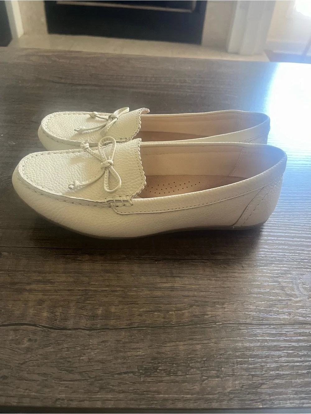 Clarks Women's Cream Pebbled Leather Moccasin Loafers